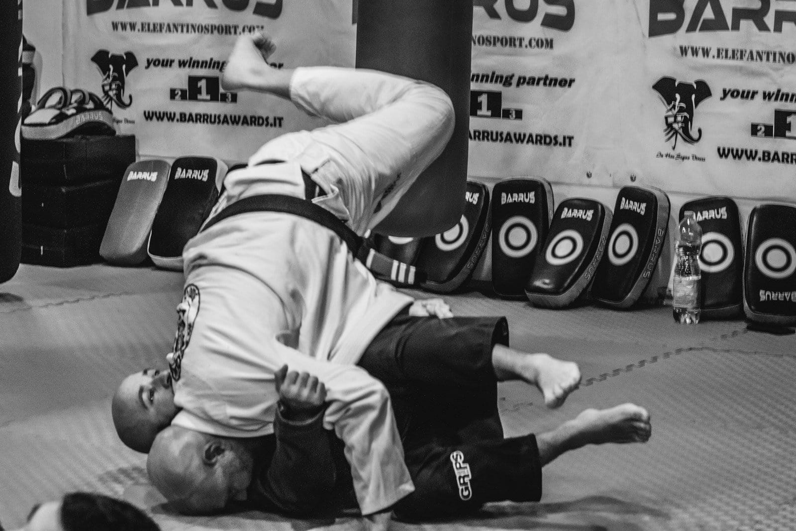 Guantoni Islero Per Arti Marziali - Karate, MMA, Judo Con Polsini In Velcro - Foto 11