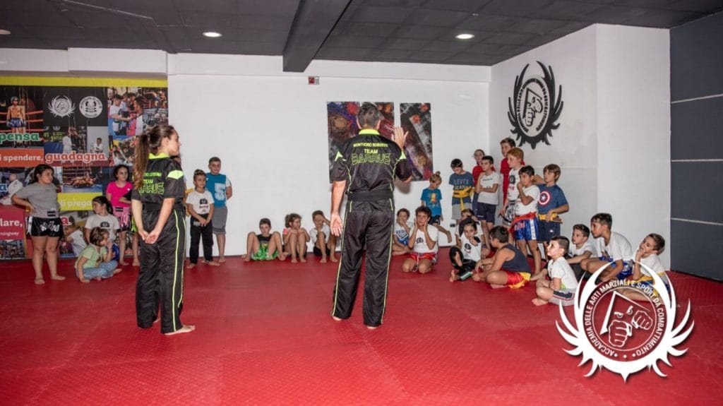 Accademia delle Arti Marziali e Sport da Combattimento - Tutti a scuola con il M° Roberto Montuoro - seminario di Point Fighting 2 Roberto Montuoro - NAK - Point Fighting