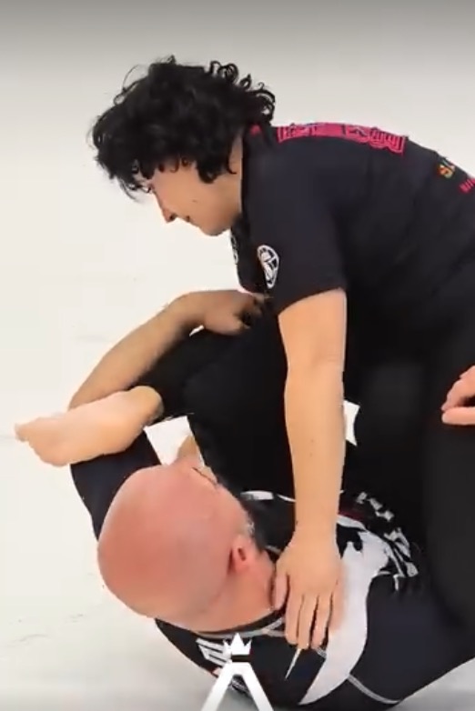 Arti Marziali e Sport da Combattimento - Bjj nogi, mezza guardia 1