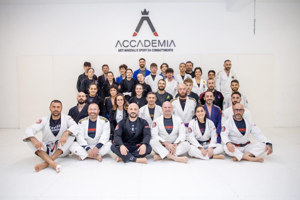 Accademia delle Arti Marziali e Sport da Combattimento - Quel volo sul pianoforte... 5 Arti Marziali e Sport da Combattimento - Quel volo sul pianoforte... 5