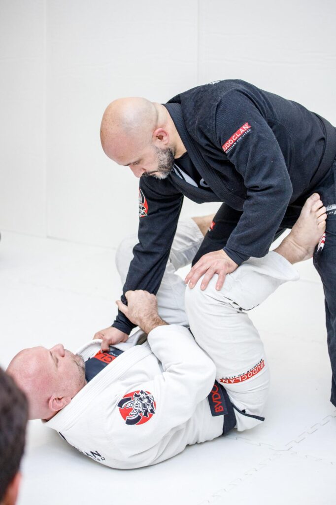 Accademia delle Arti Marziali e Sport da Combattimento - Quel volo sul pianoforte... 2 Arti Marziali e Sport da Combattimento - Quel volo sul pianoforte... 2