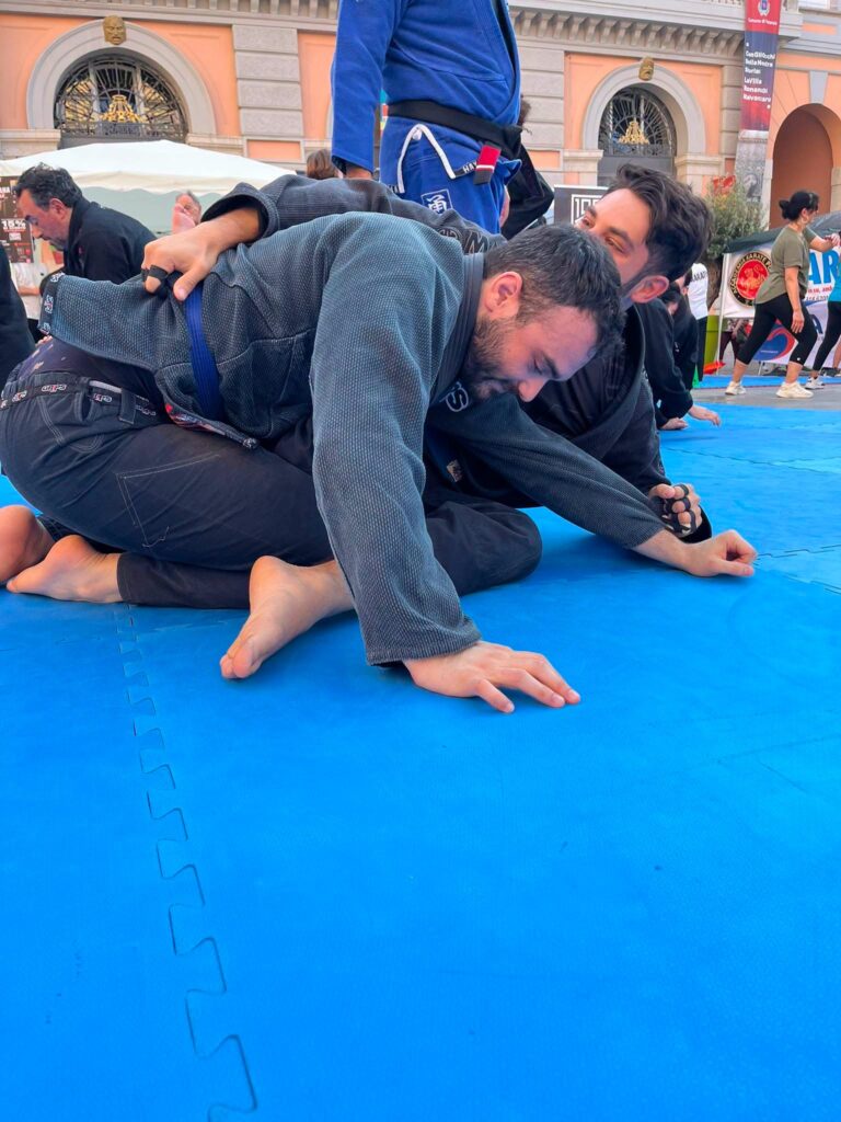 Arti Marziali e Sport da Combattimento - Basilicata più SPORT Invaders: Il Jiu Jitsu scende in piazza a Potenza 8