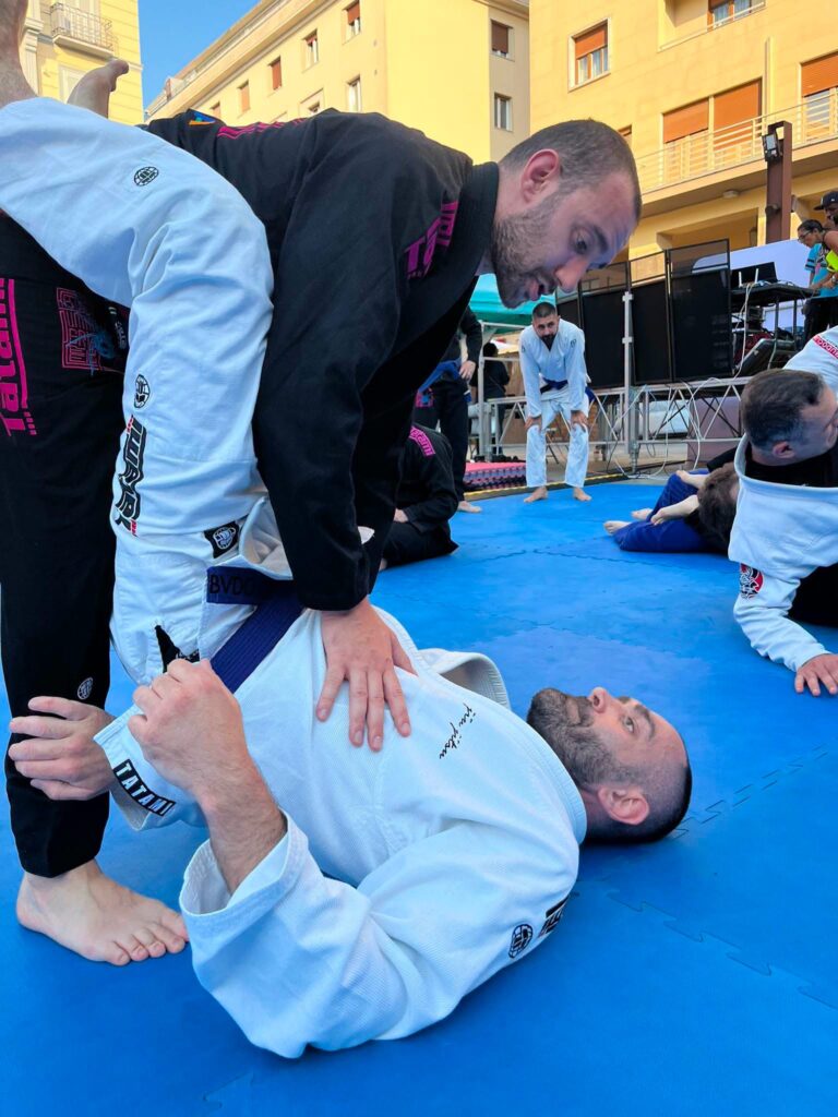 Arti Marziali e Sport da Combattimento - Basilicata più SPORT Invaders: Il Jiu Jitsu scende in piazza a Potenza 13