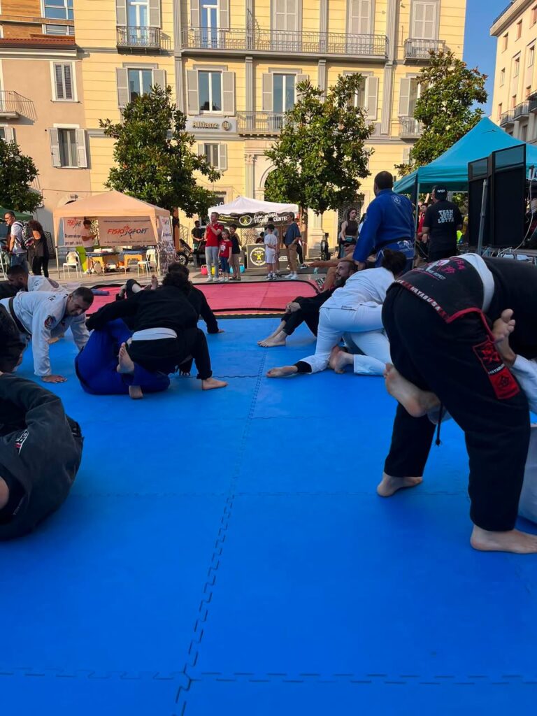 Arti Marziali e Sport da Combattimento - Basilicata più SPORT Invaders: Il Jiu Jitsu scende in piazza a Potenza 15