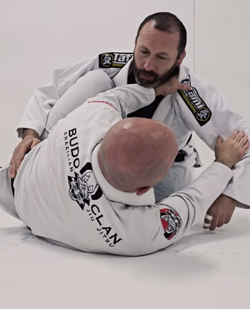Arti Marziali e Sport da Combattimento - BJJ Mezza Guardia - Tecnica 10
